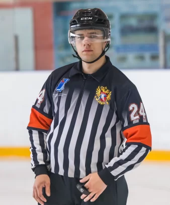 Свитр судейский